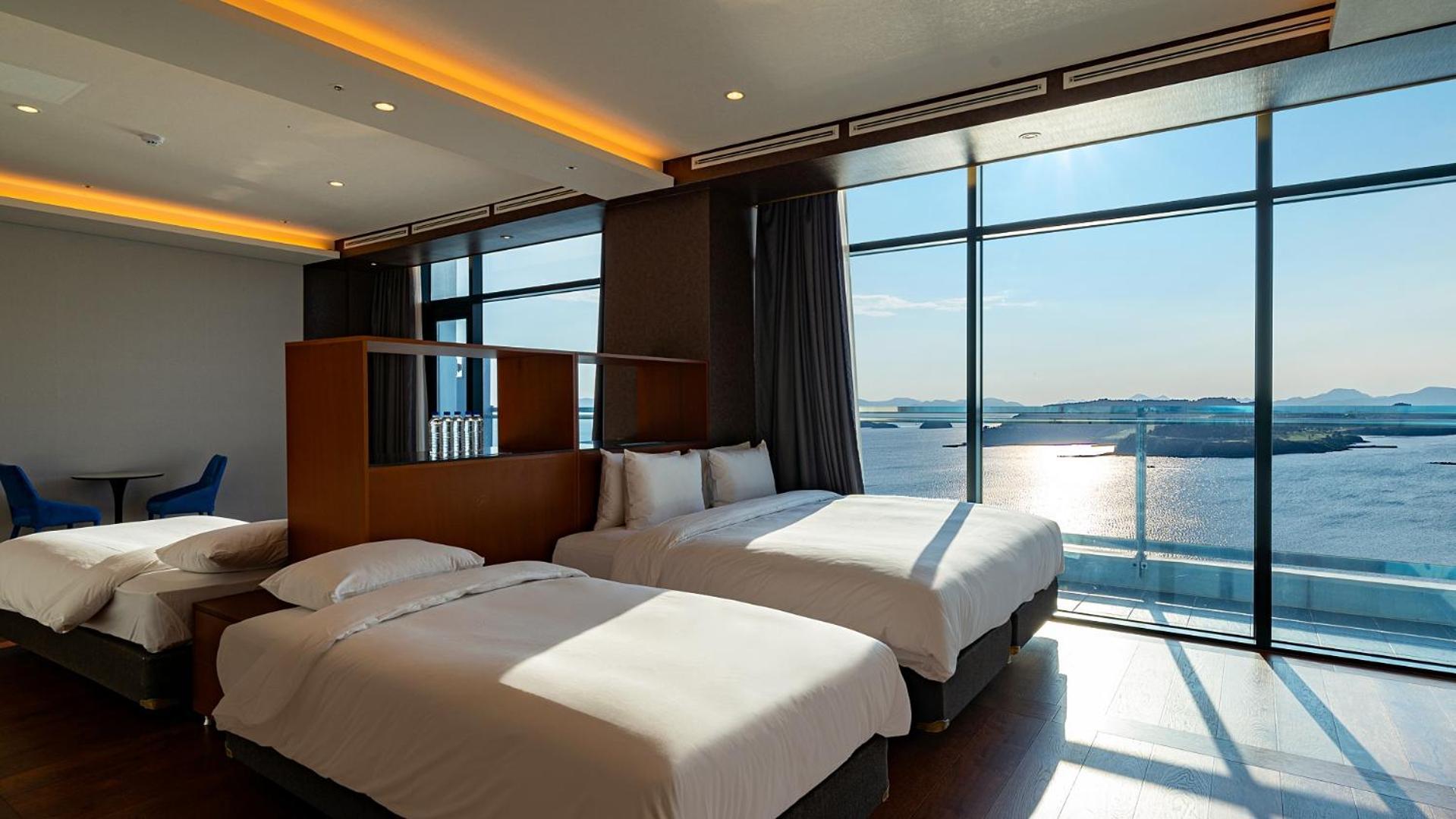 Hotel Jcs Yeosu Eksteriør billede