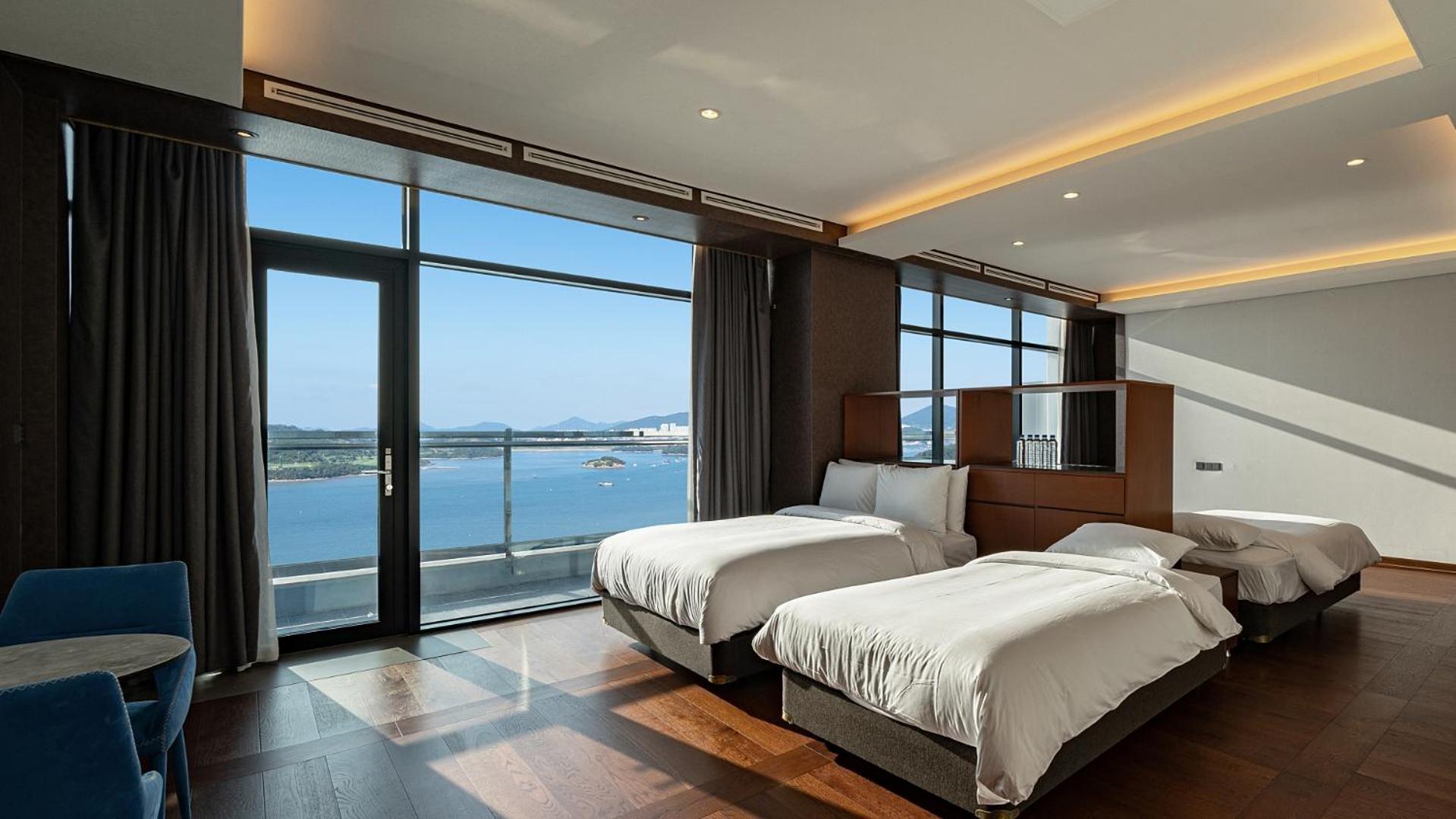 Hotel Jcs Yeosu Eksteriør billede