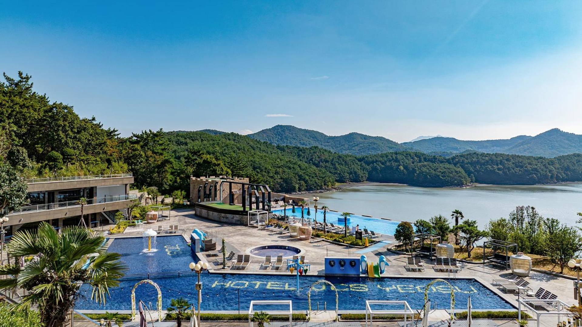 Hotel Jcs Yeosu Eksteriør billede