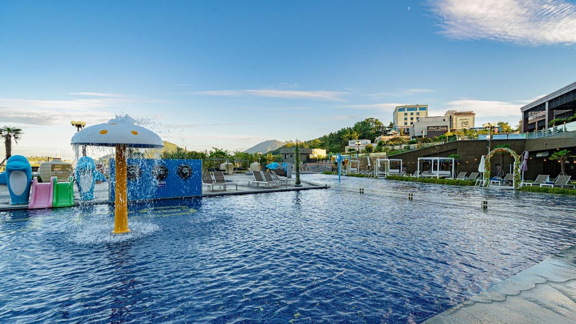 Hotel Jcs Yeosu Eksteriør billede