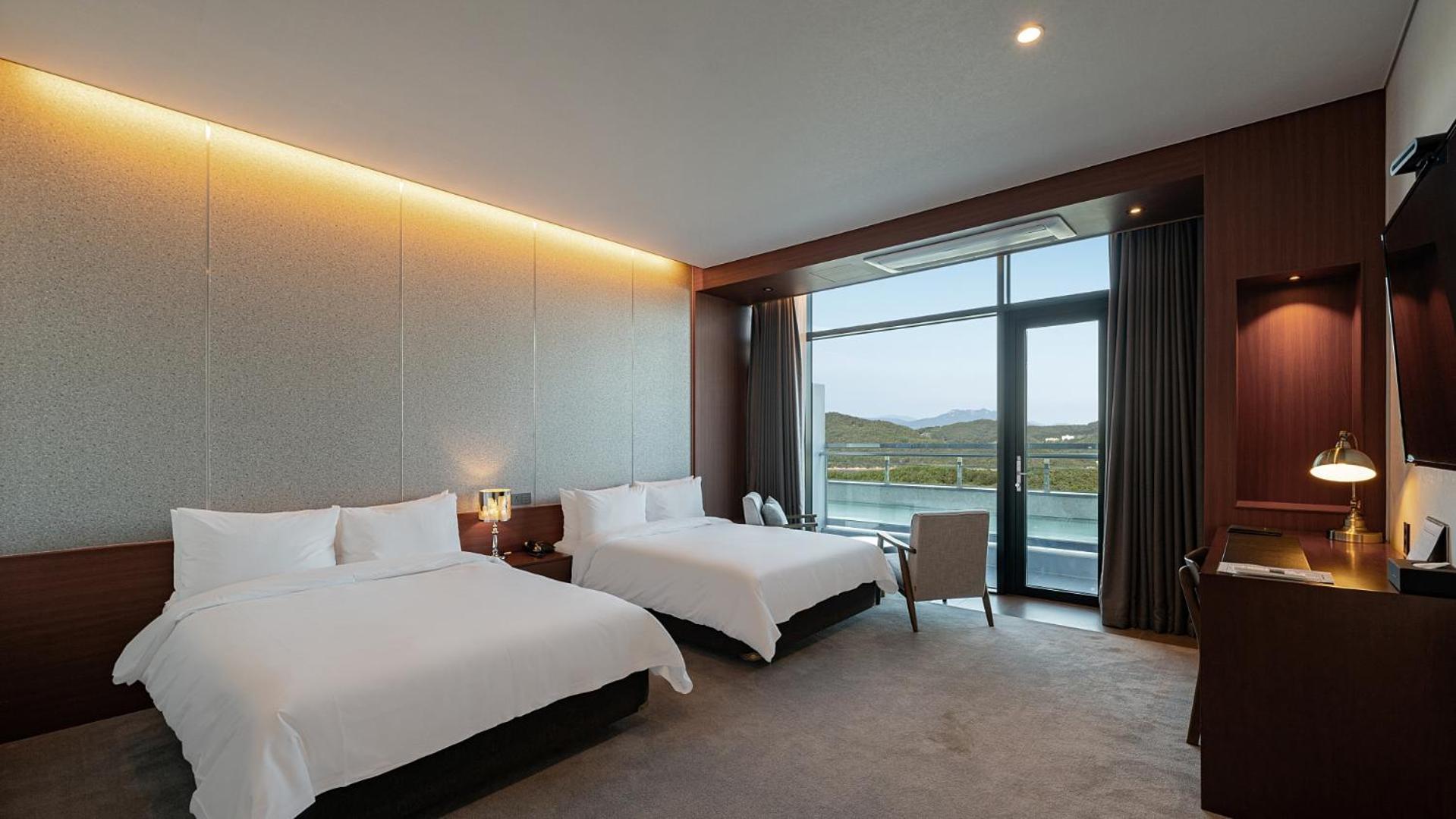 Hotel Jcs Yeosu Eksteriør billede