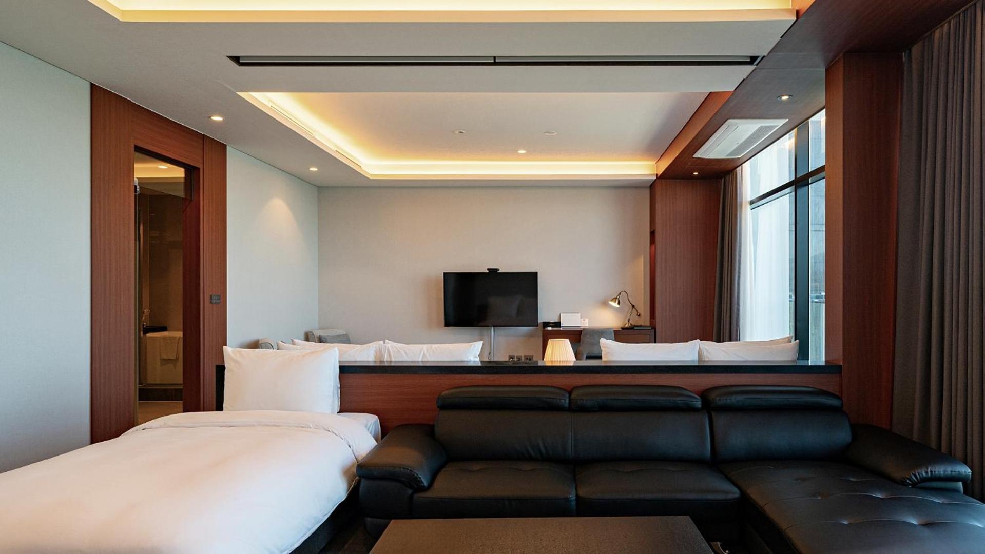 Hotel Jcs Yeosu Eksteriør billede