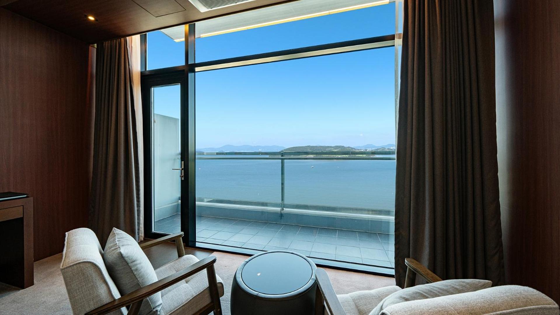 Hotel Jcs Yeosu Eksteriør billede
